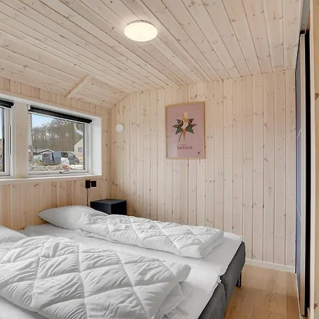Feriehus Lovely In With Wifi Sjolund